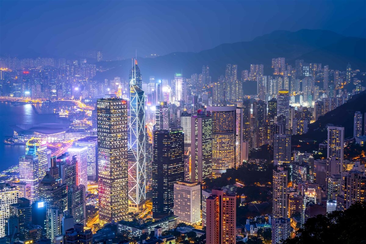 Papier peint vue panoramique de hong kong la nuit depuis la tour d'observation
