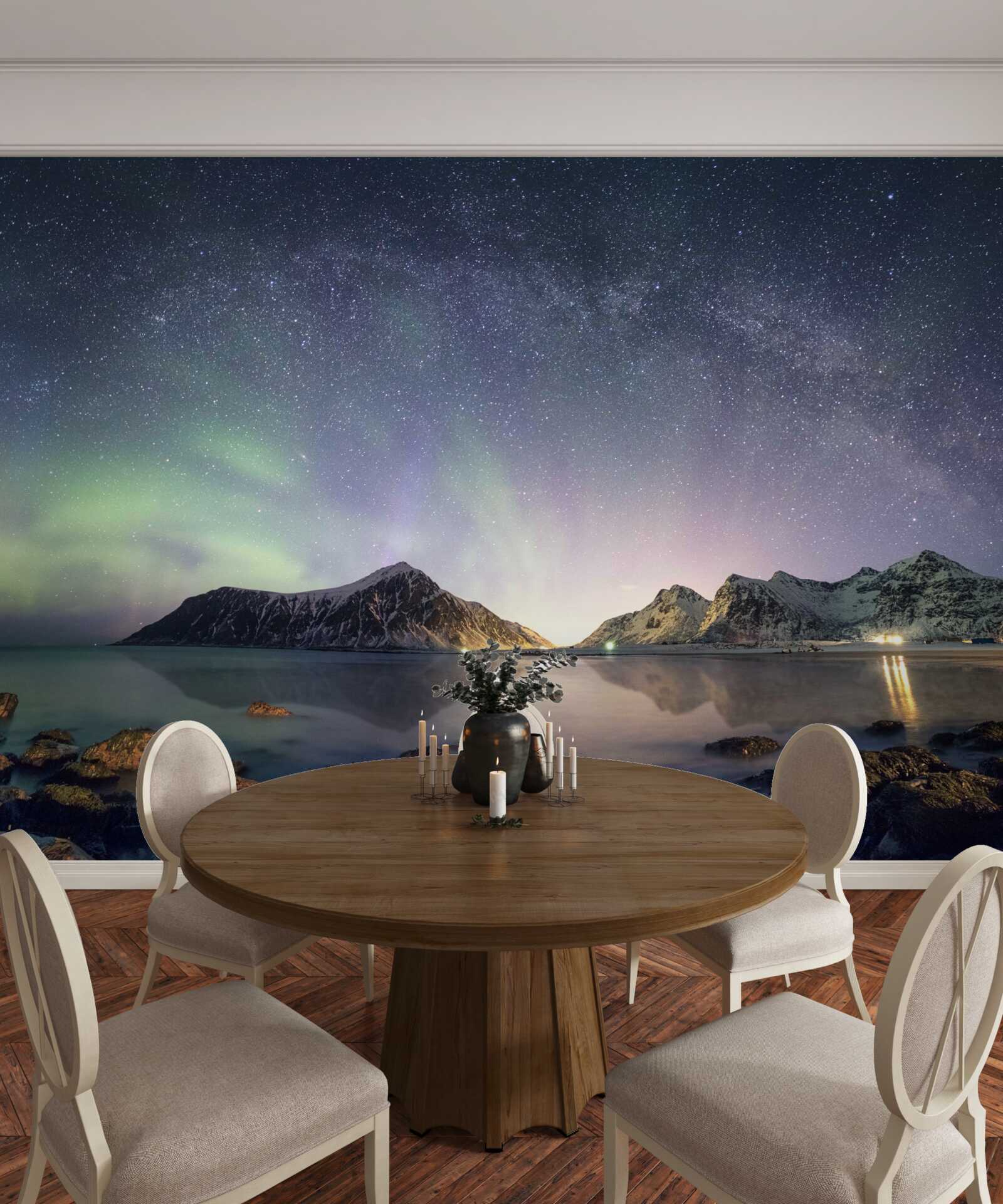 Papier peint le ciel nocturne décoré d'étoiles et illuminé par les aurores boréales