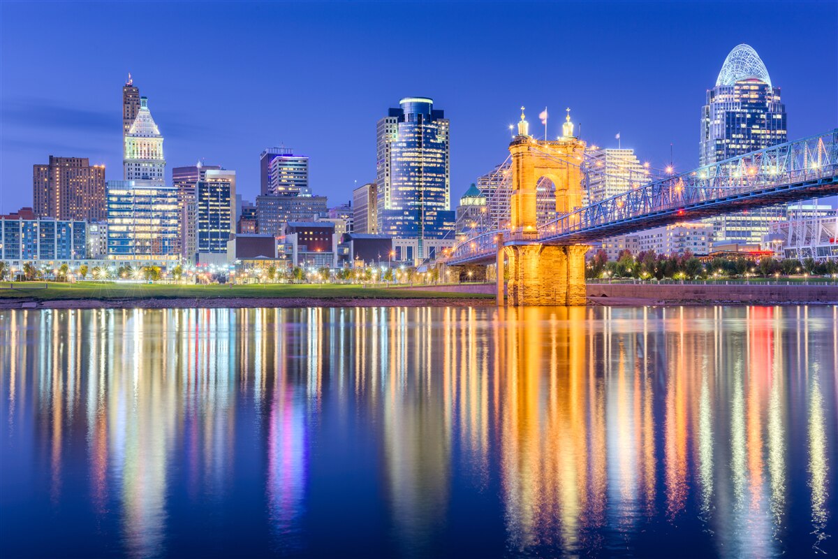 Papier peint cincinnati nocą