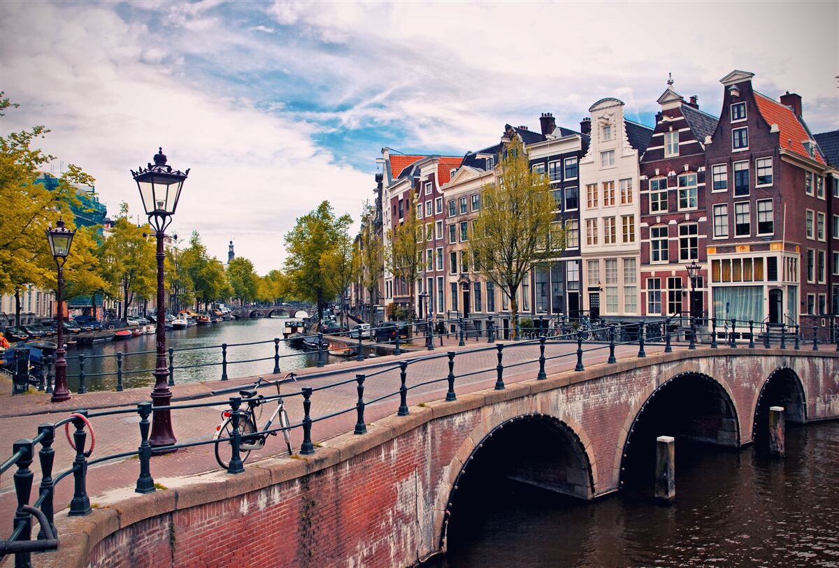 Papier peint pont du canal à amsterdam