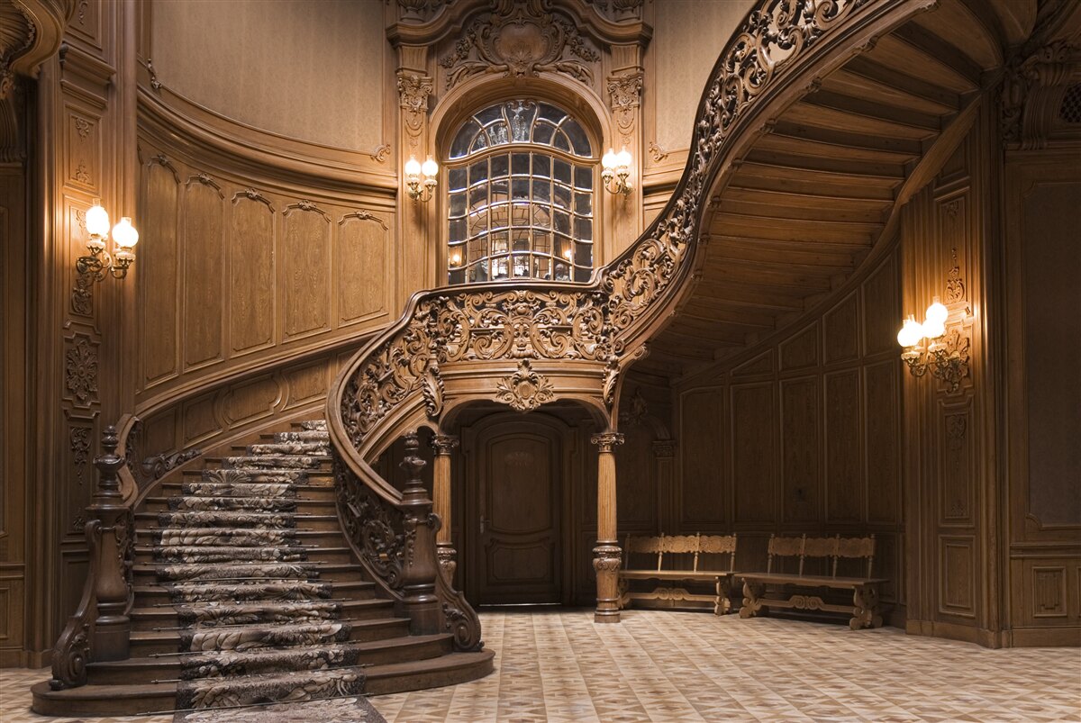 Papier peint escalier en bois dans le dortoir