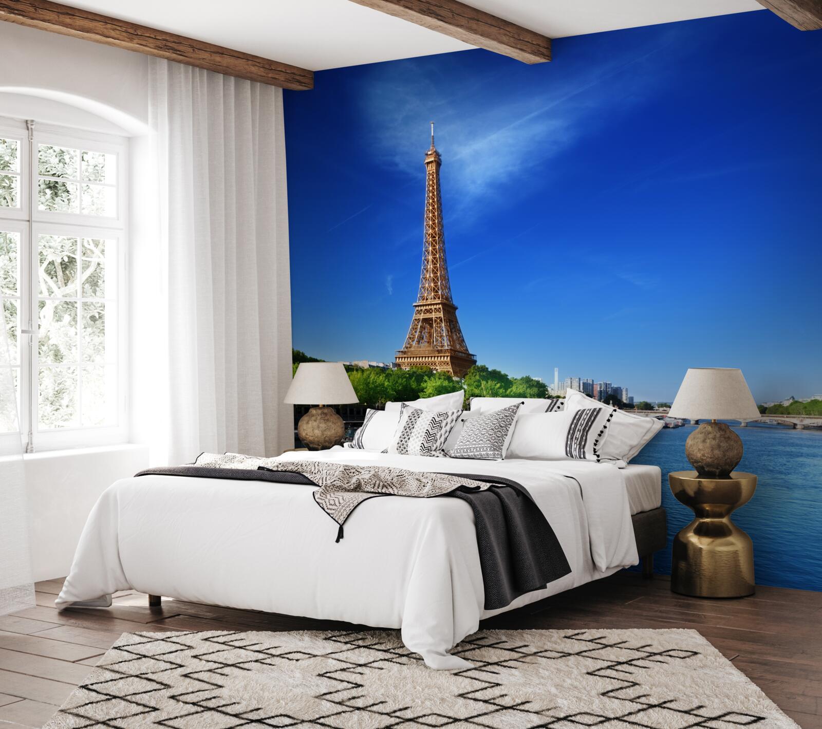 Papier peint panorama de la tour eiffel depuis la rive opposée