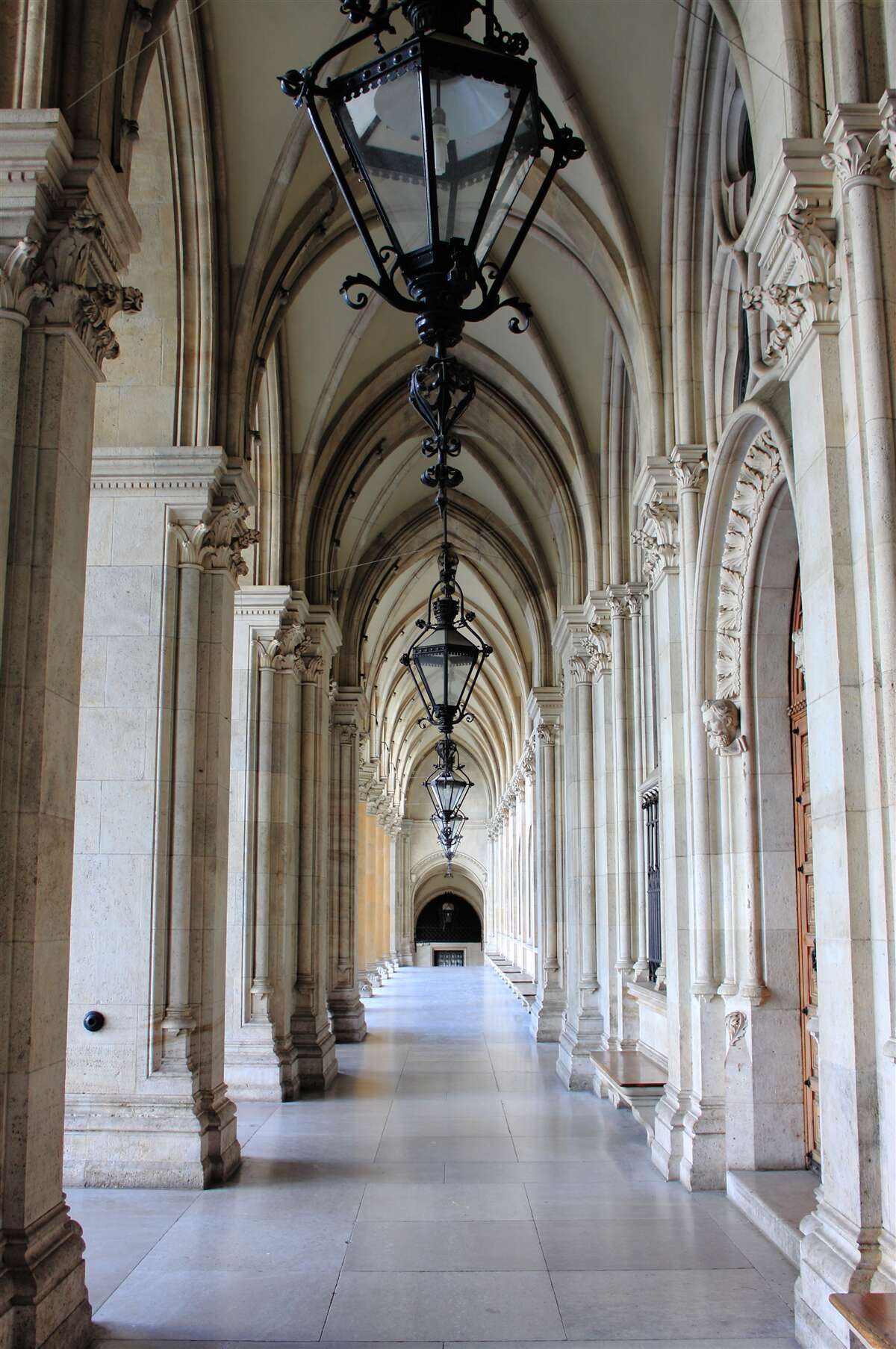 Papier peint arcs gothiques du conseil municipal de vienne