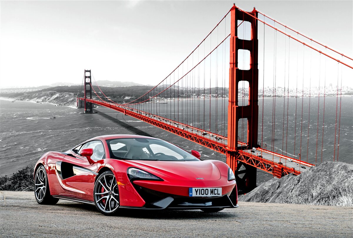 Papier peint pont en arrière-plan avec mclaren