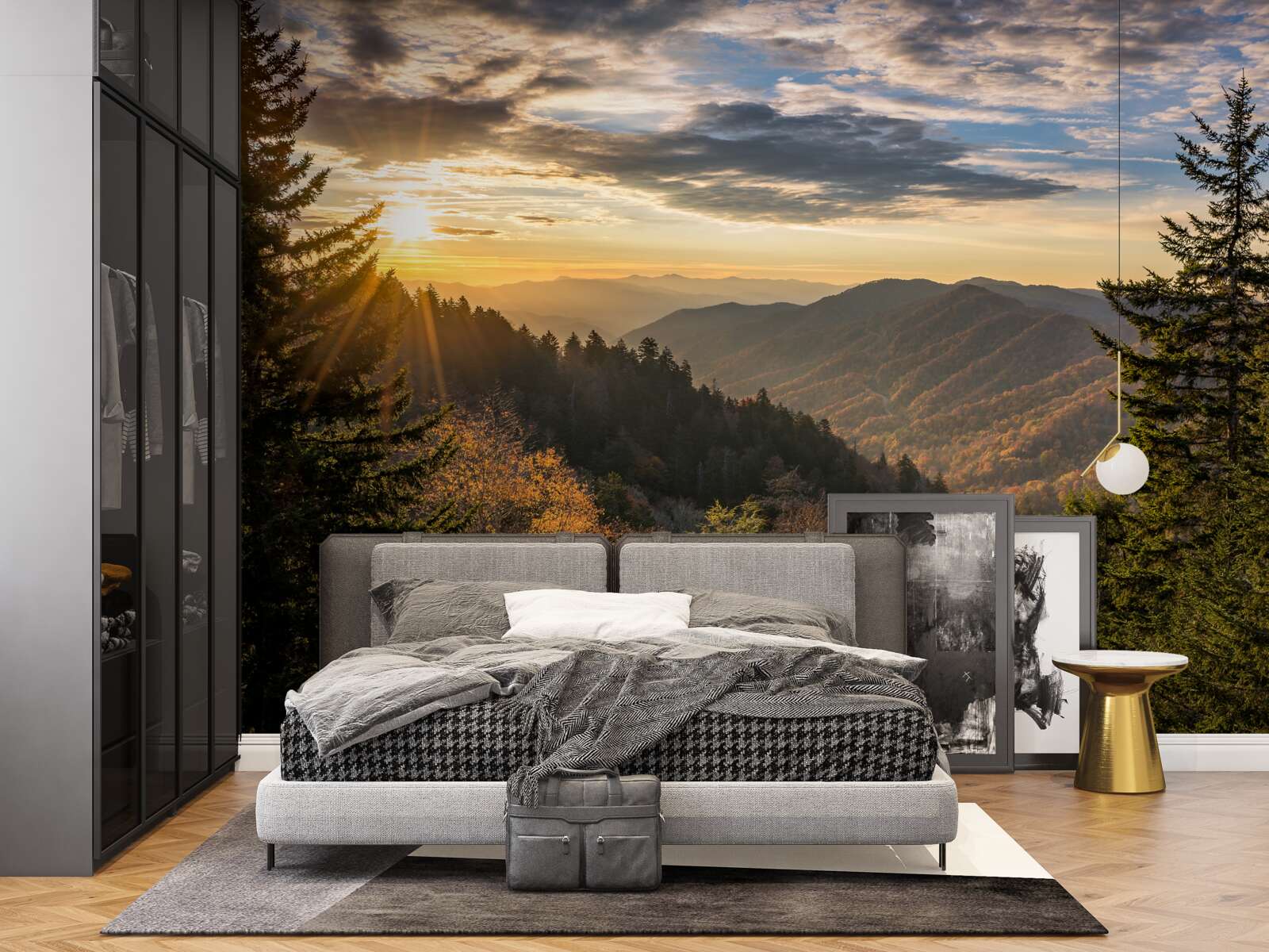 Papier peint le soleil couchant sur les sommets des montagnes
