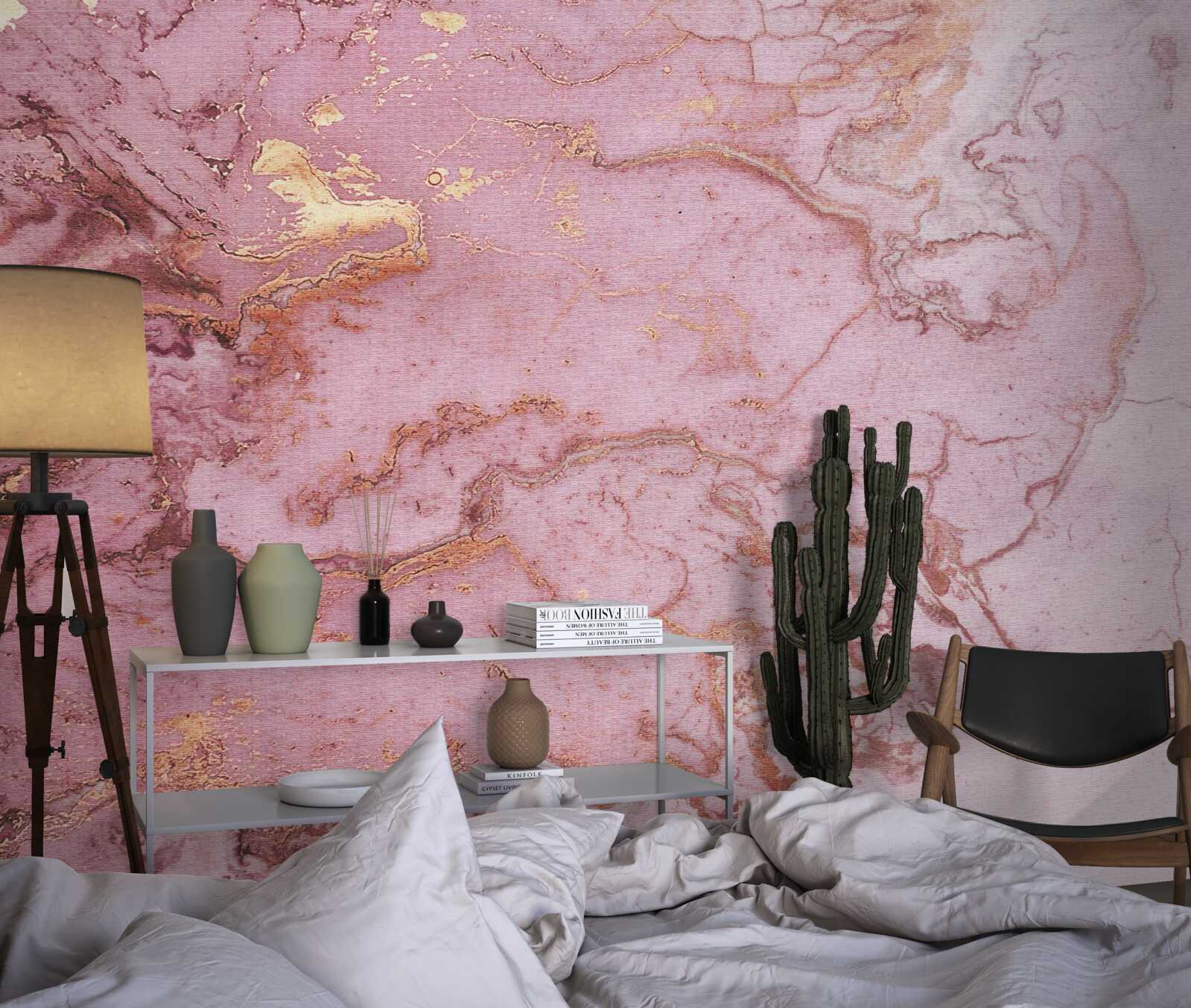 Papier peint motif marbré dans de délicates nuances de rose