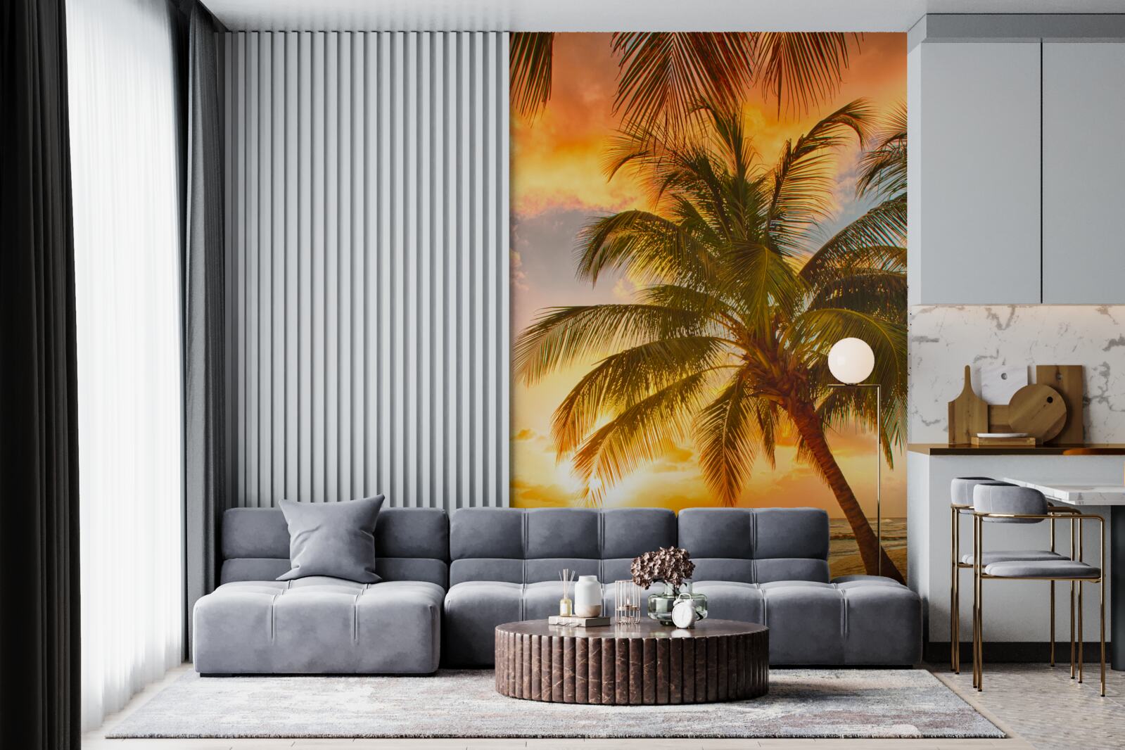 Papier peint le coucher de soleil illumine un palmier sur la plage