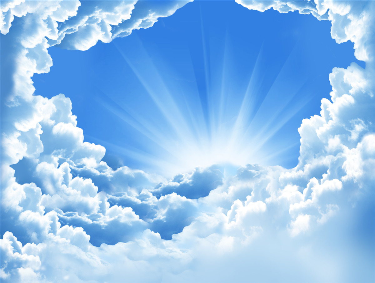 Papier peint le matin se lève derrière les nuages