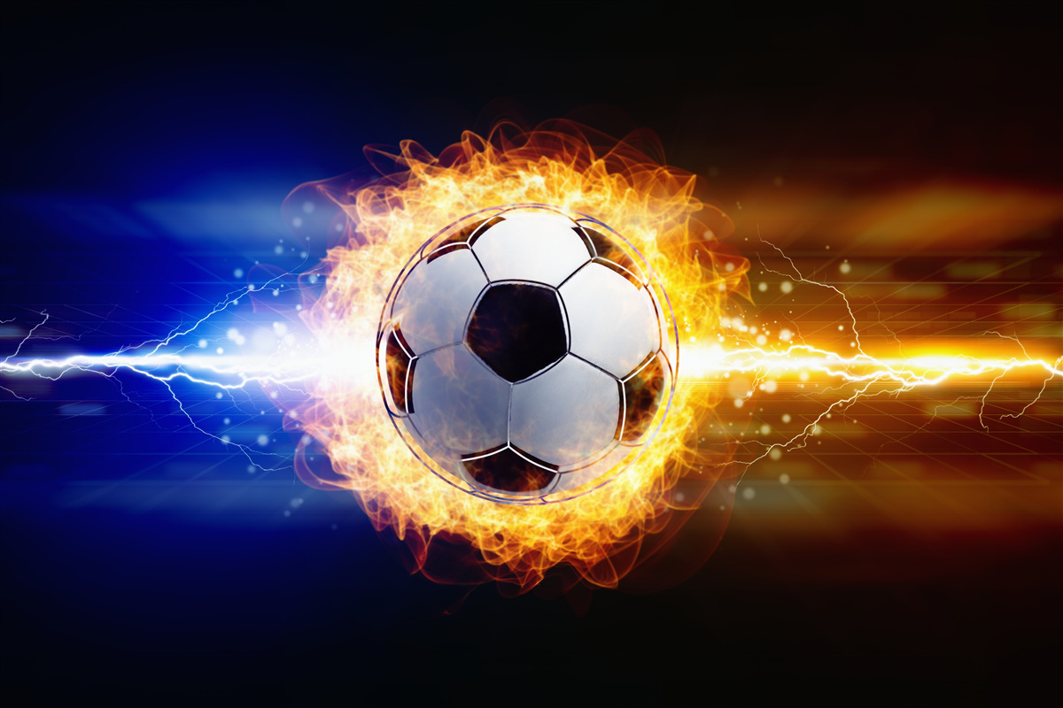 Papier peint le football enveloppé dans les flammes