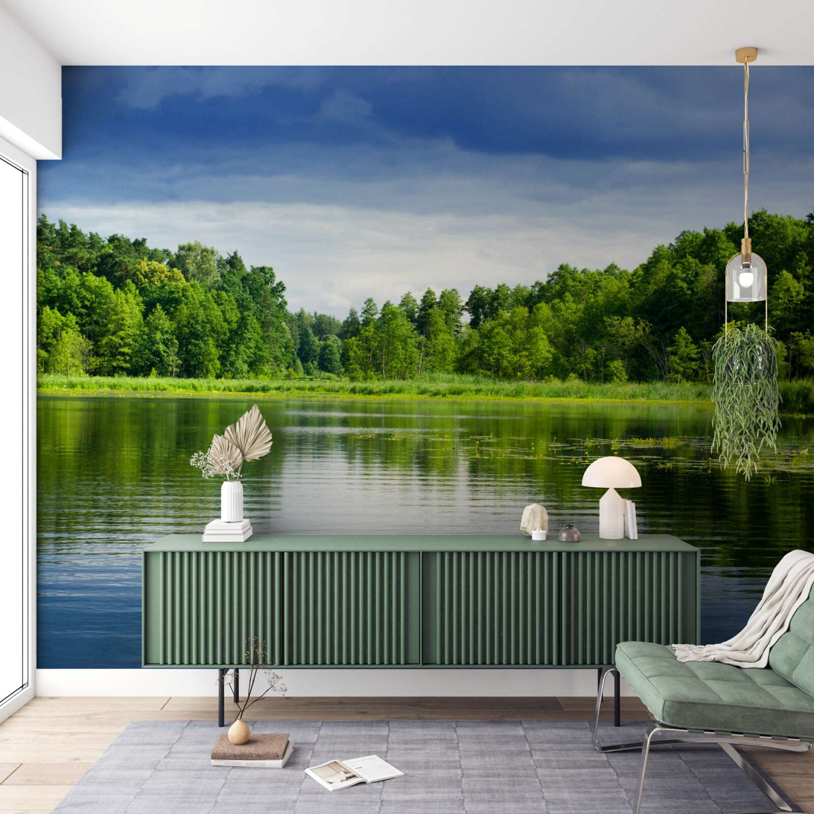 Papier peint une forêt luxuriante d'émeraude près d'un réservoir tranquille