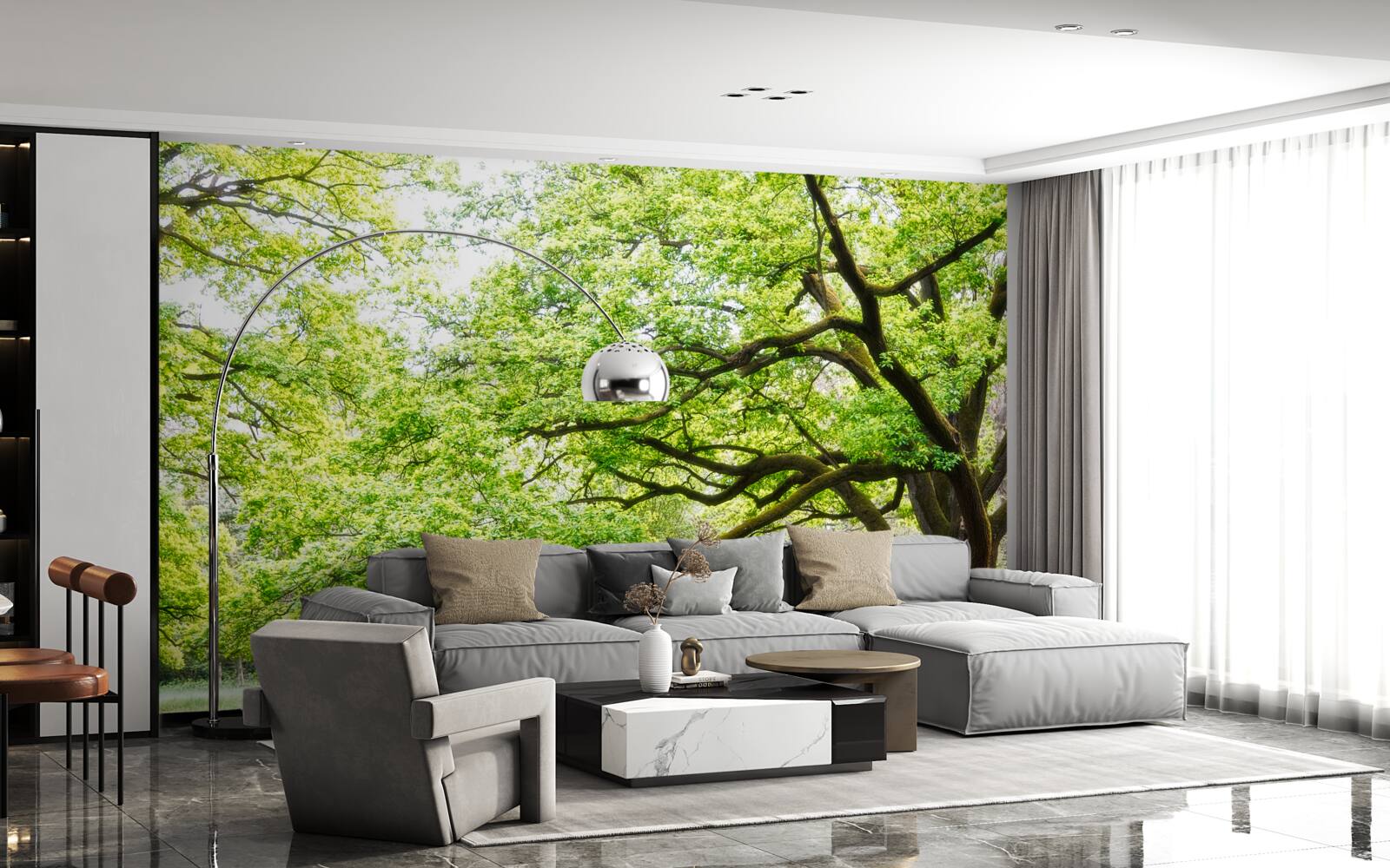 Papier peint arbre ancien avec des feuilles vertes
