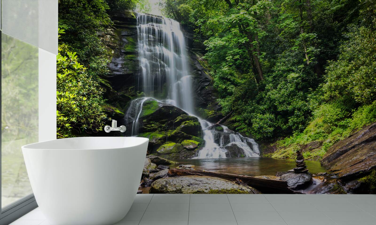 Papier peint haute cascade dans une forêt de feuillus