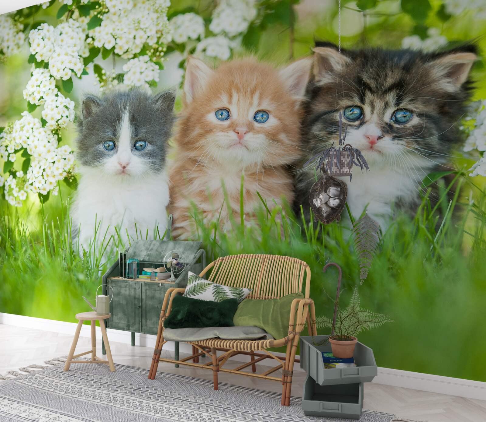 Papier peint chatons dans un pré en fleurs