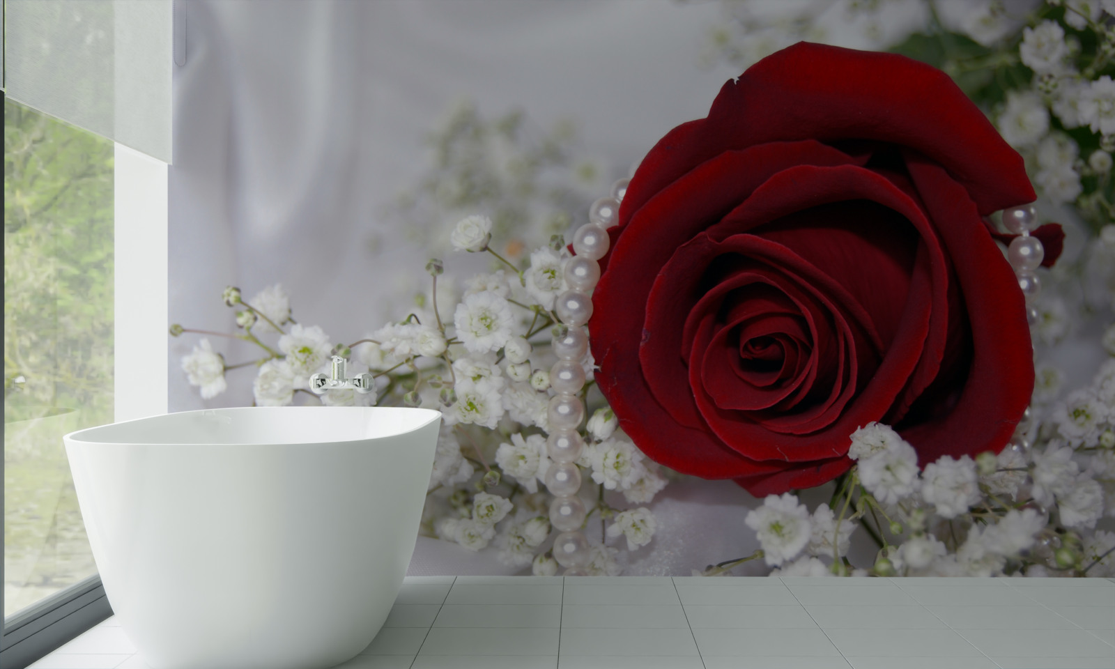 Papier peint sur la soie, des fleurs blanches séchées et une rose rouge