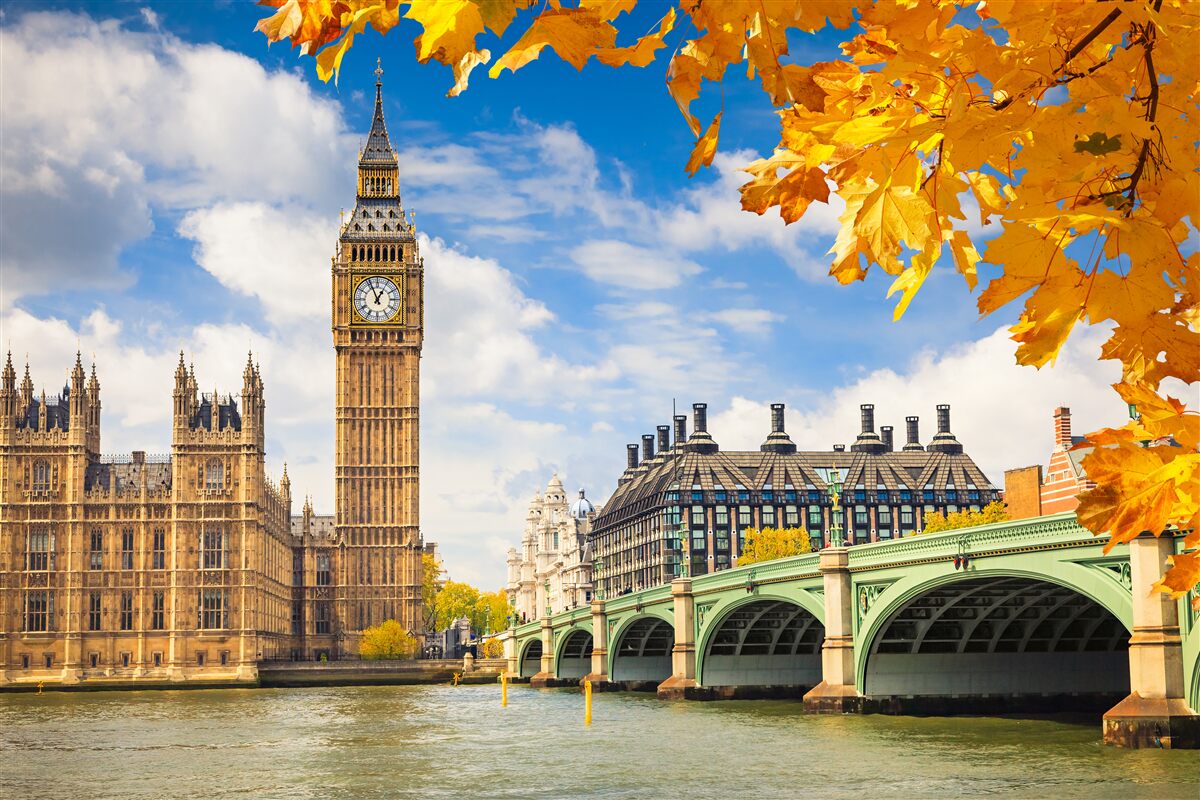 Papier peint automne doré dans l'ancienne londres