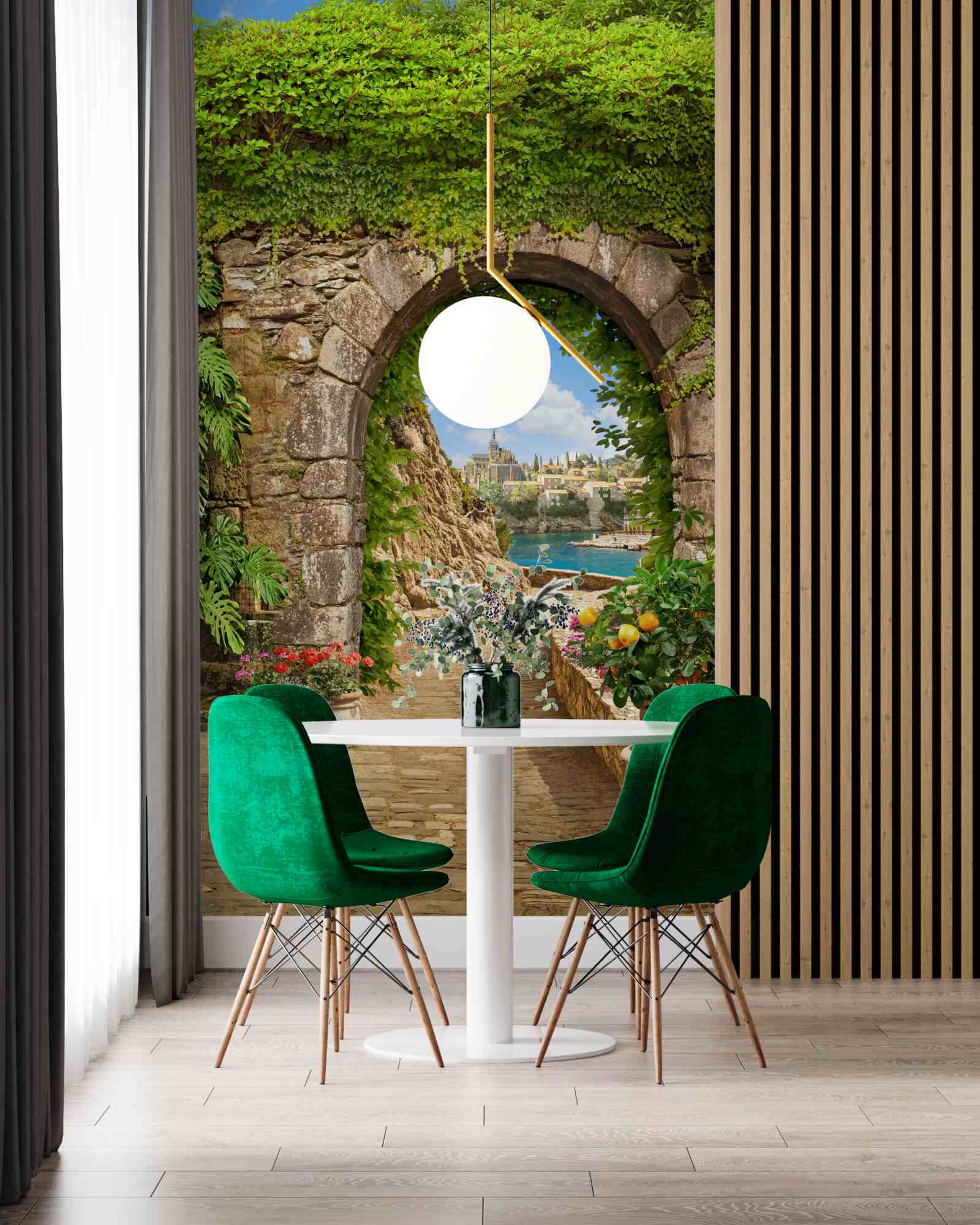Papier peint Vieille arche de pierre entrelacée de verdure