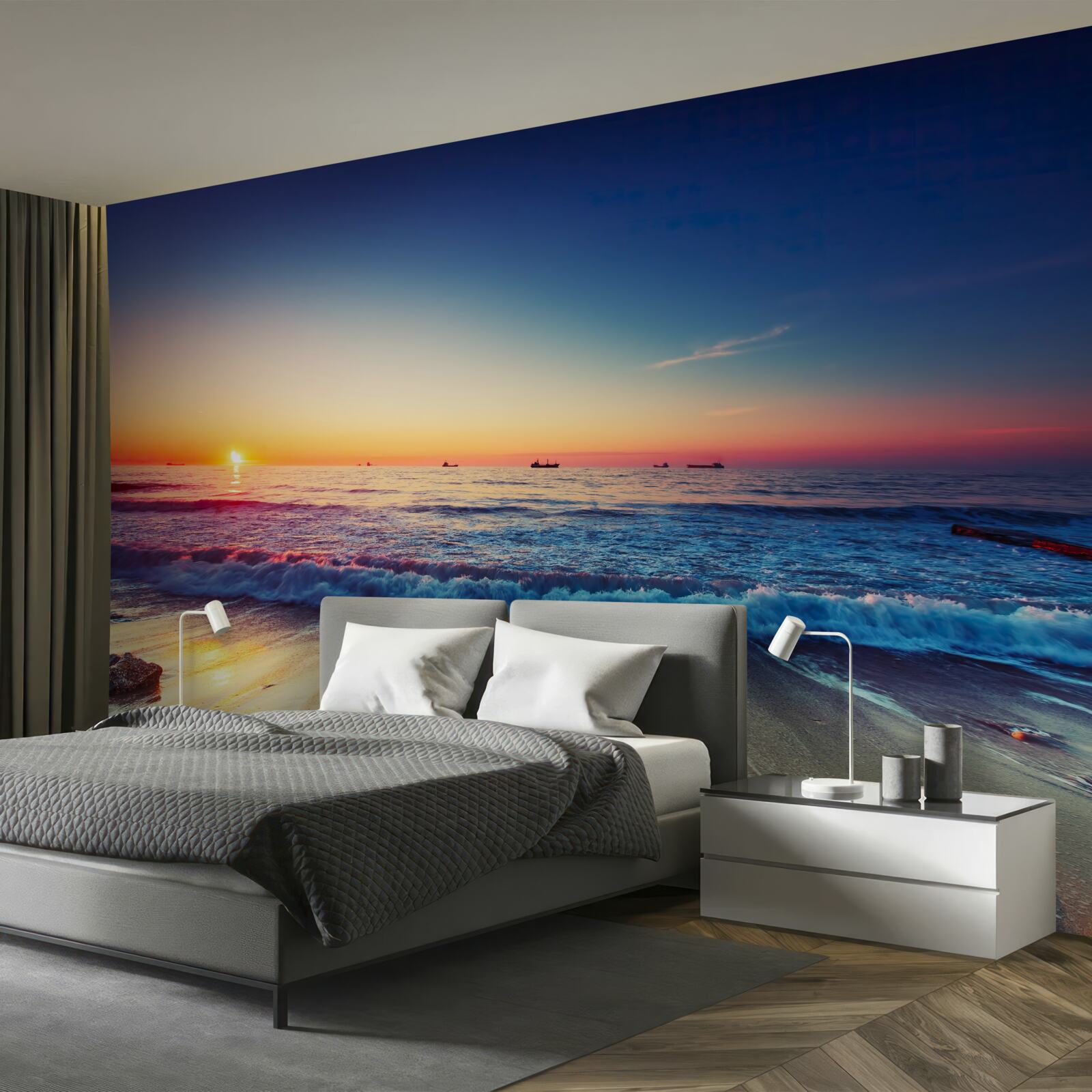 Papier peint tempête de mer sur fond de coucher de soleil
