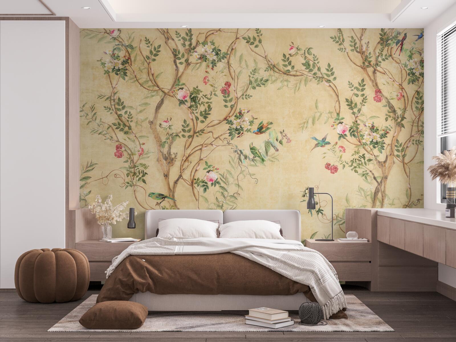 Papier peint des arbres avec des feuilles et des oiseaux