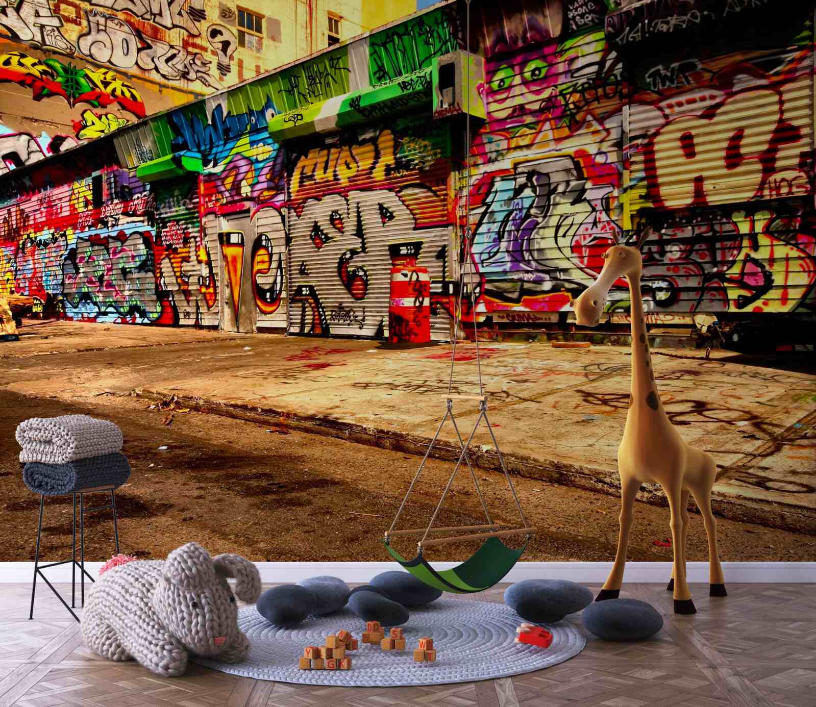 Papier peint les bâtiments situés le long de la rue sont décorés de graffitis