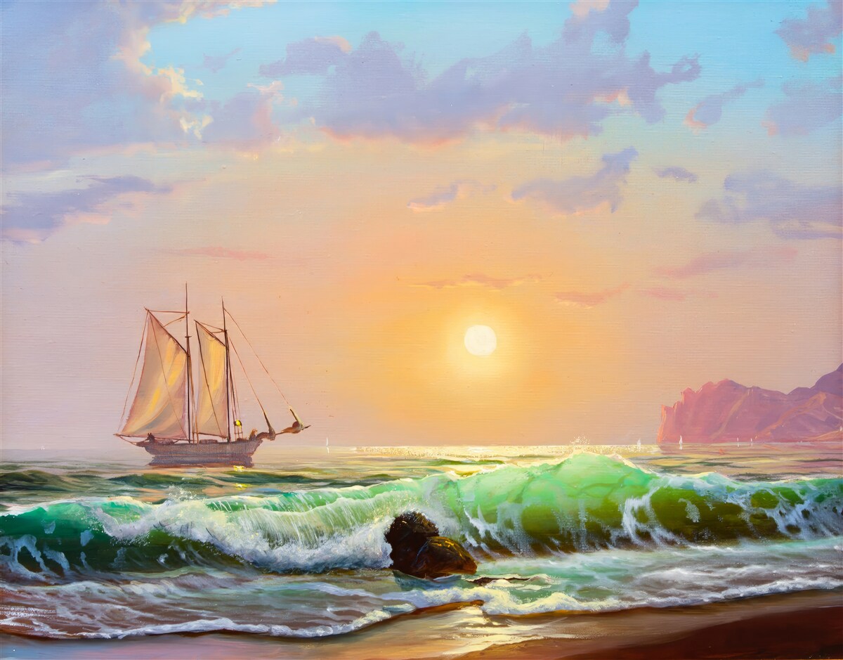 Papier peint le navire navigue sur fond de coucher de soleil
