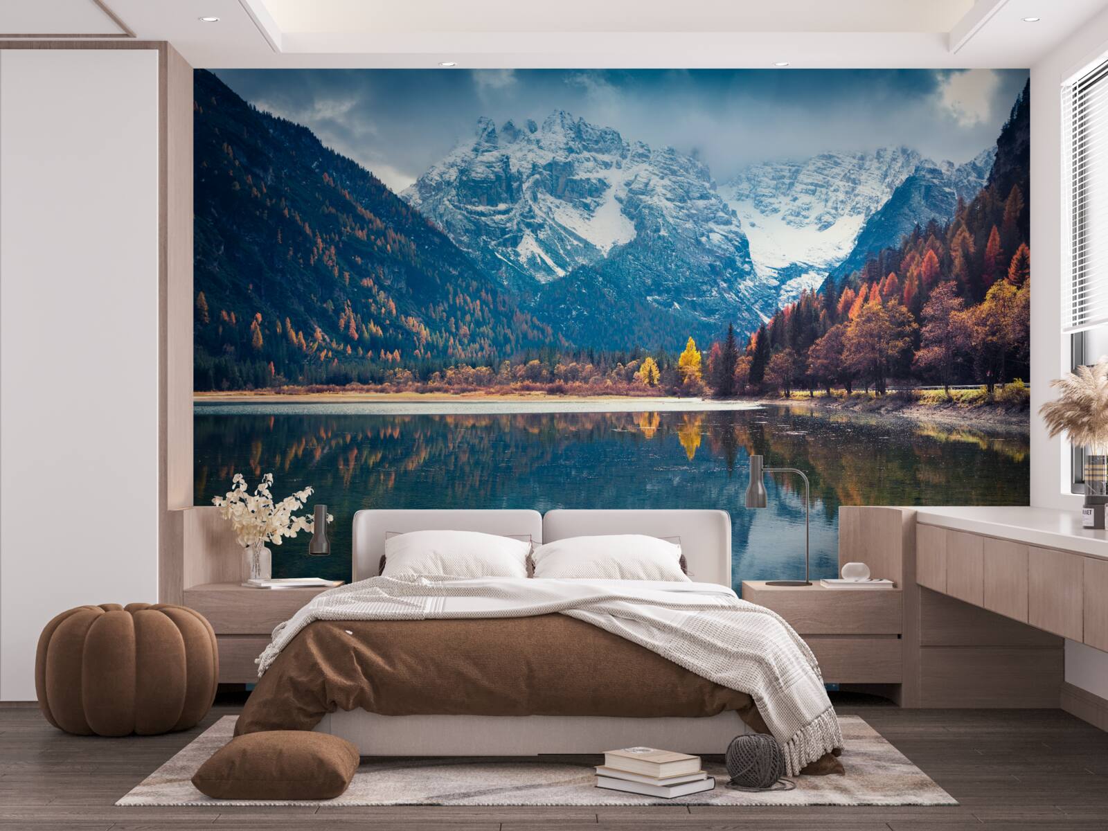 Papier peint des sommets majestueux et une rivière qui coule